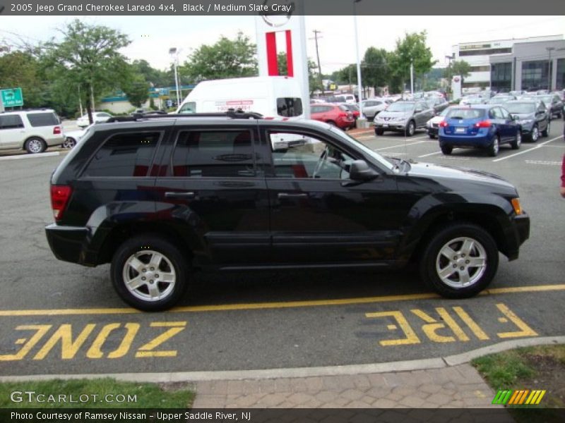Black / Medium Slate Gray 2005 Jeep Grand Cherokee Laredo 4x4