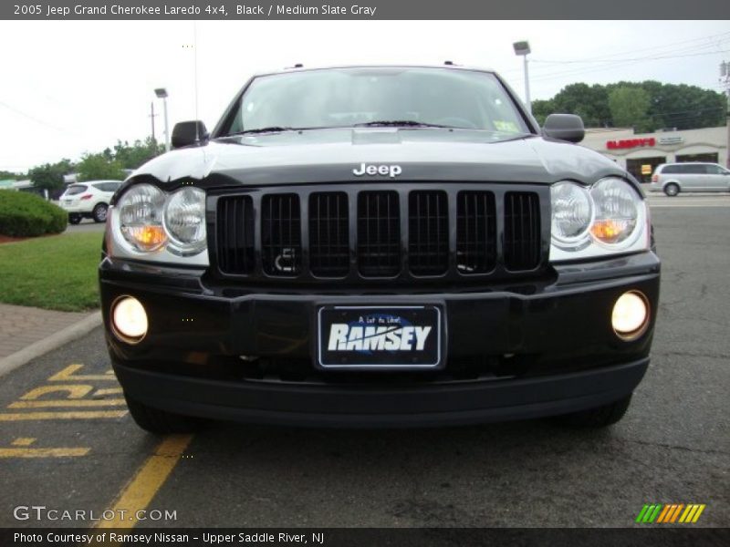 Black / Medium Slate Gray 2005 Jeep Grand Cherokee Laredo 4x4