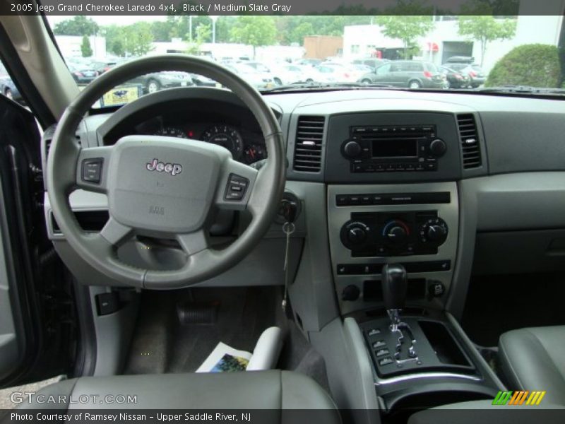 Black / Medium Slate Gray 2005 Jeep Grand Cherokee Laredo 4x4