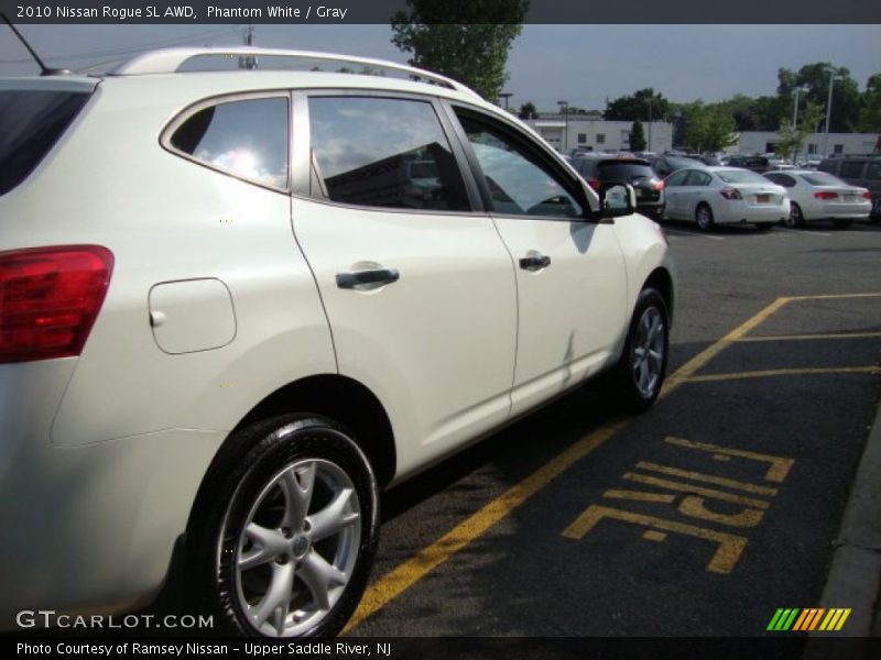 Phantom White / Gray 2010 Nissan Rogue SL AWD