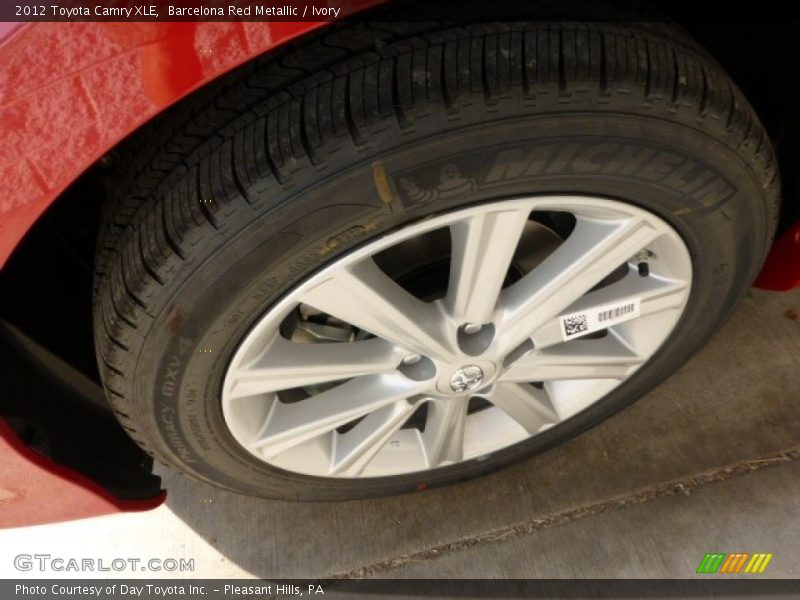 Barcelona Red Metallic / Ivory 2012 Toyota Camry XLE