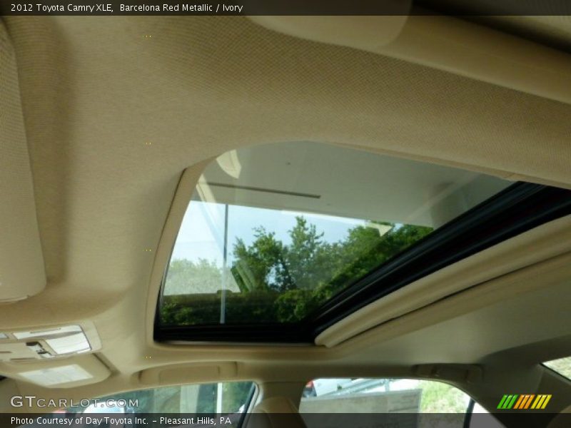 Barcelona Red Metallic / Ivory 2012 Toyota Camry XLE