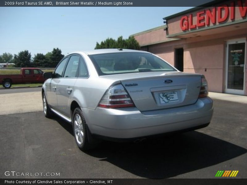 Brilliant Silver Metallic / Medium Light Stone 2009 Ford Taurus SE AWD