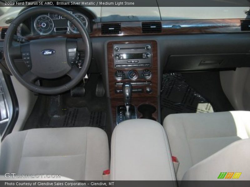 Brilliant Silver Metallic / Medium Light Stone 2009 Ford Taurus SE AWD