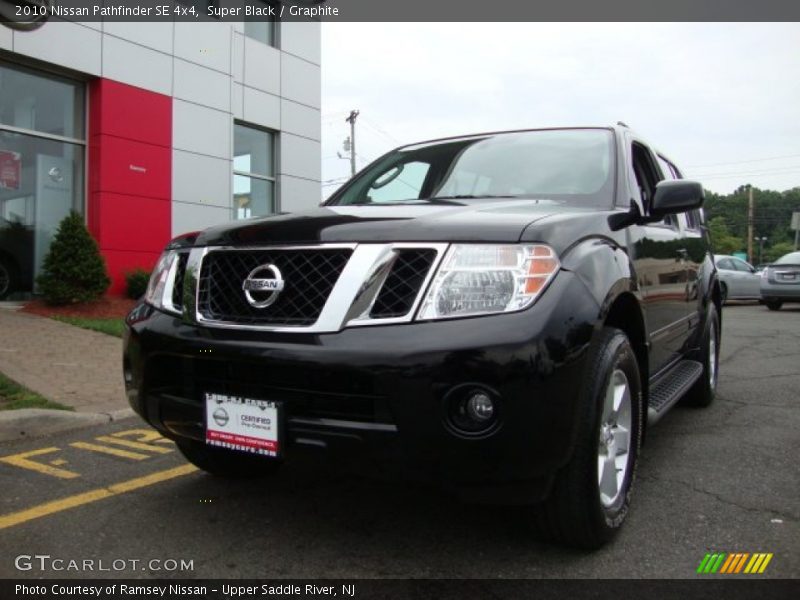 Super Black / Graphite 2010 Nissan Pathfinder SE 4x4