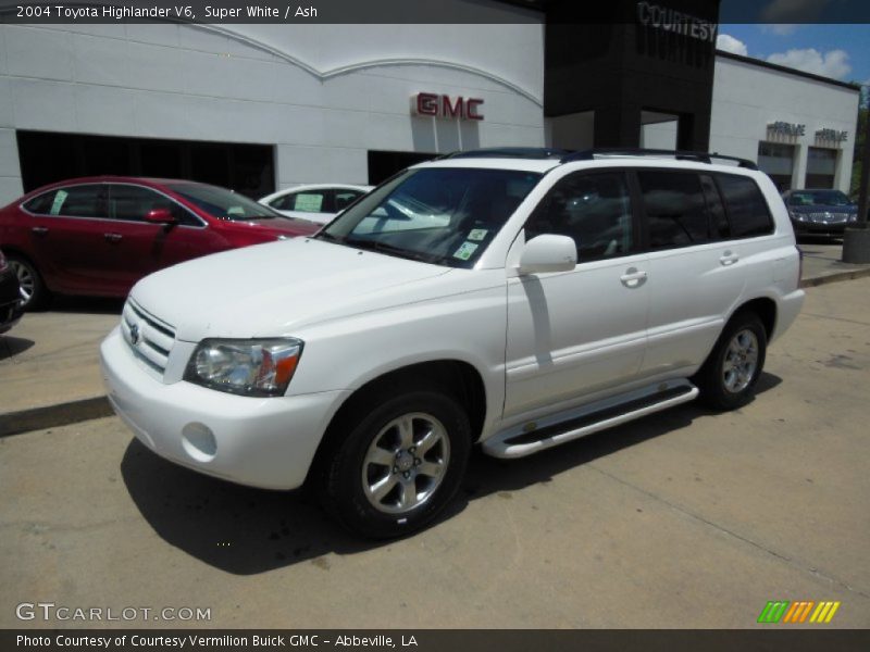 Super White / Ash 2004 Toyota Highlander V6