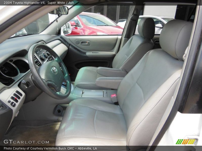 Super White / Ash 2004 Toyota Highlander V6