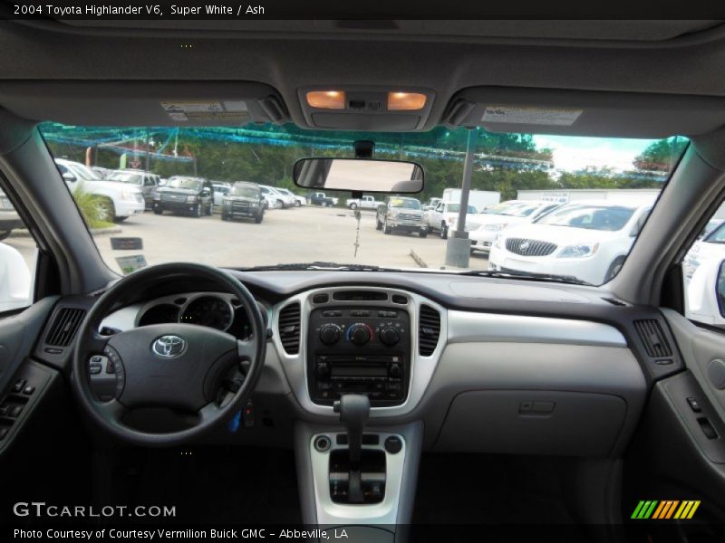Super White / Ash 2004 Toyota Highlander V6