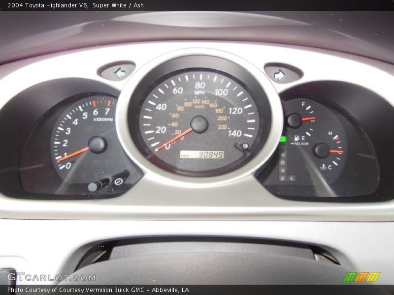 Super White / Ash 2004 Toyota Highlander V6