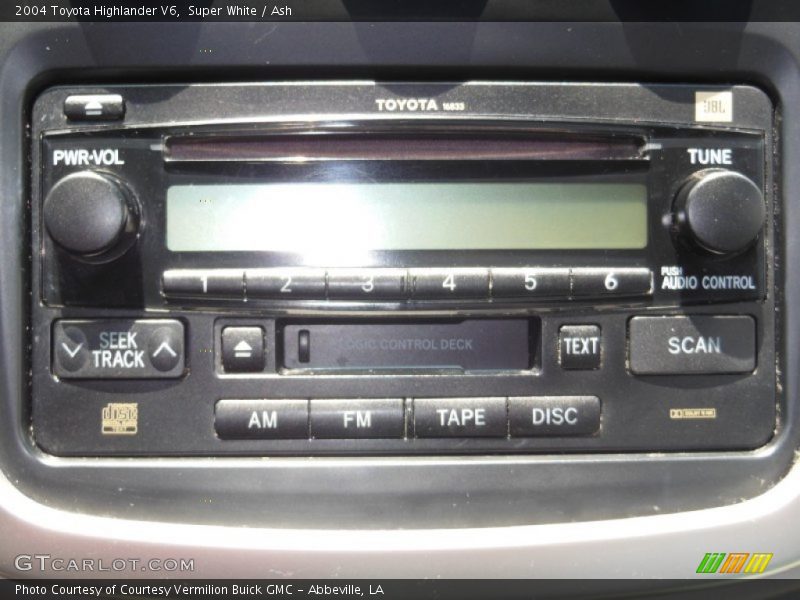 Super White / Ash 2004 Toyota Highlander V6