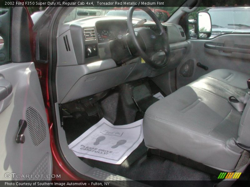 Toreador Red Metallic / Medium Flint 2002 Ford F350 Super Duty XL Regular Cab 4x4
