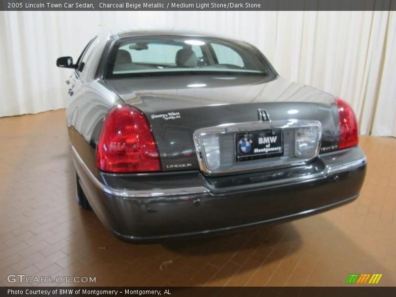Charcoal Beige Metallic / Medium Light Stone/Dark Stone 2005 Lincoln Town Car Sedan