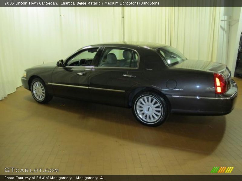 Charcoal Beige Metallic / Medium Light Stone/Dark Stone 2005 Lincoln Town Car Sedan