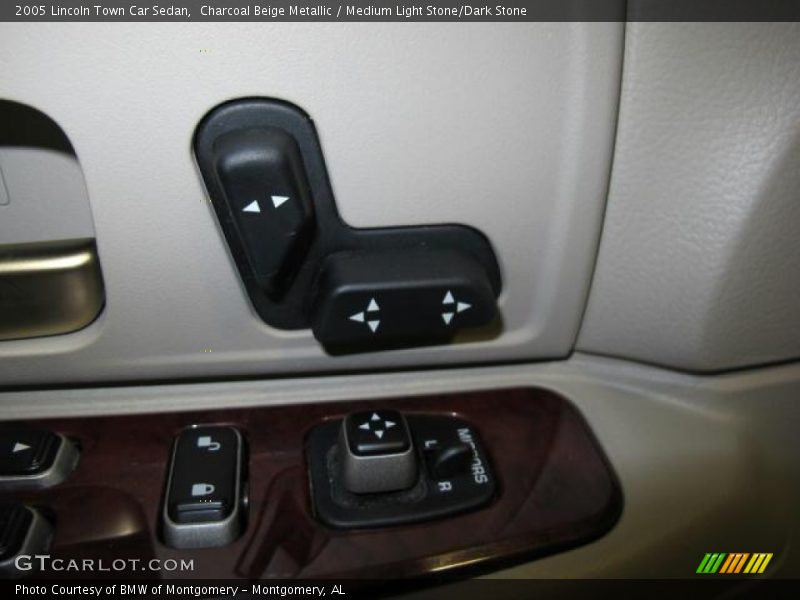 Controls of 2005 Town Car Sedan