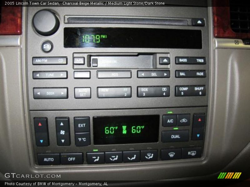 Audio System of 2005 Town Car Sedan