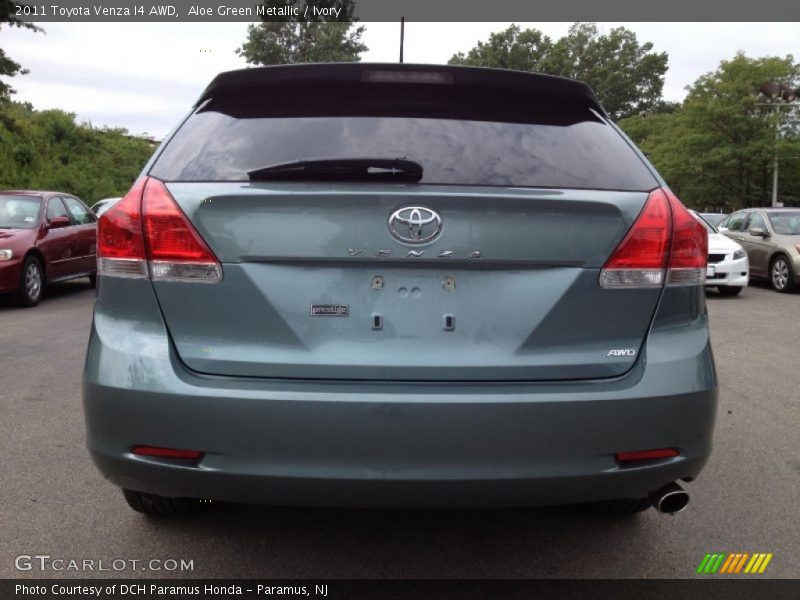 Aloe Green Metallic / Ivory 2011 Toyota Venza I4 AWD