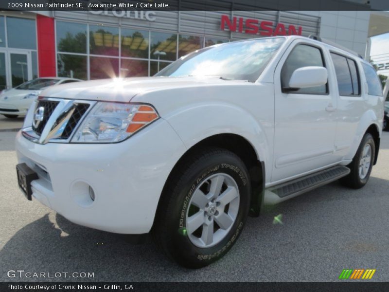 Avalanche White / Cafe Latte 2009 Nissan Pathfinder SE
