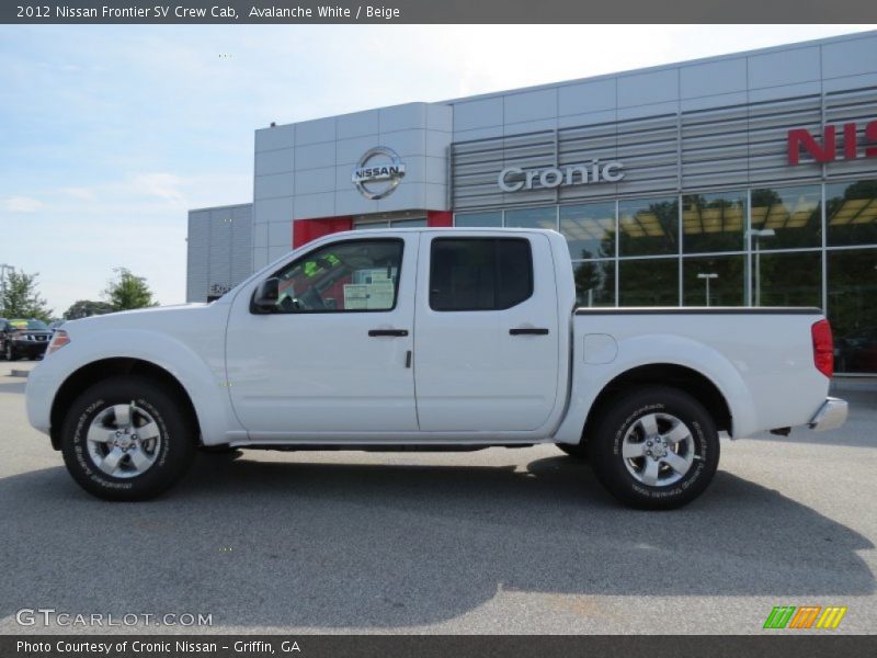 Avalanche White / Beige 2012 Nissan Frontier SV Crew Cab
