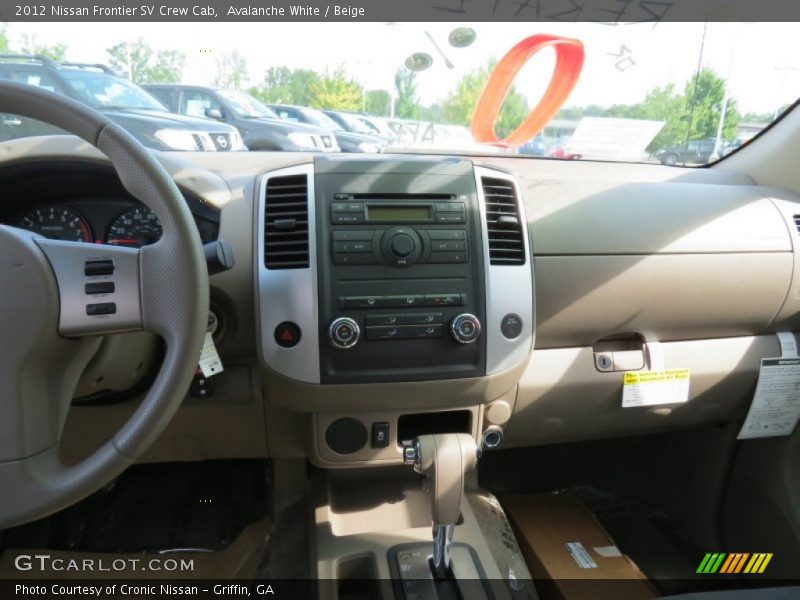 Avalanche White / Beige 2012 Nissan Frontier SV Crew Cab