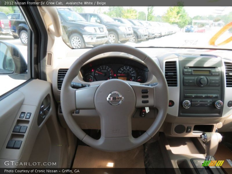 Avalanche White / Beige 2012 Nissan Frontier SV Crew Cab
