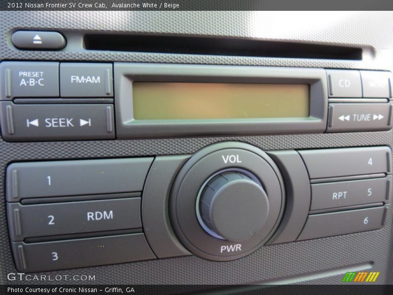 Avalanche White / Beige 2012 Nissan Frontier SV Crew Cab