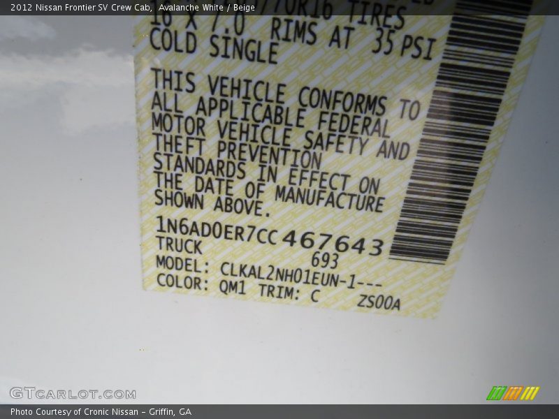 Avalanche White / Beige 2012 Nissan Frontier SV Crew Cab