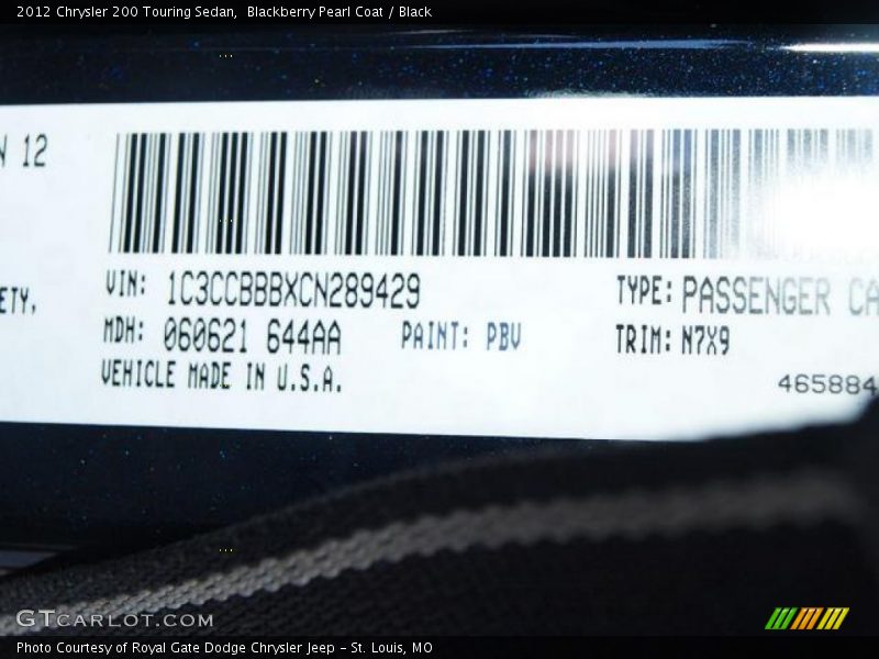 Blackberry Pearl Coat / Black 2012 Chrysler 200 Touring Sedan