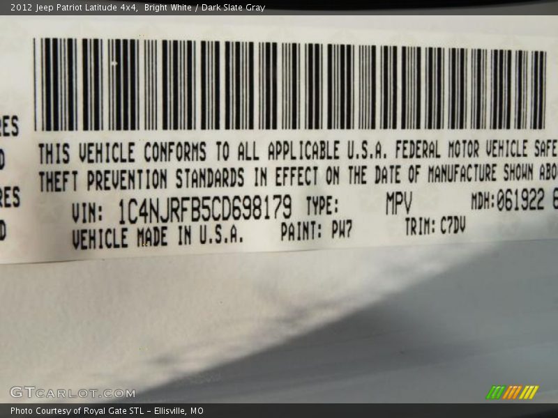 Bright White / Dark Slate Gray 2012 Jeep Patriot Latitude 4x4