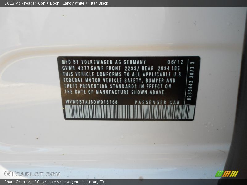 Candy White / Titan Black 2013 Volkswagen Golf 4 Door