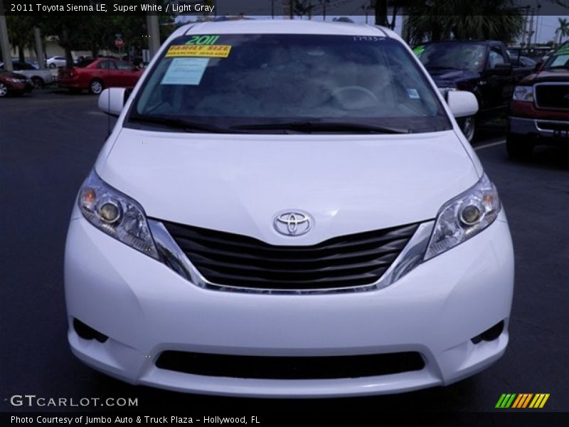 Super White / Light Gray 2011 Toyota Sienna LE