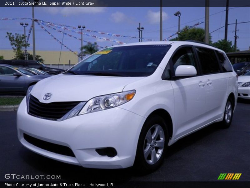 Super White / Light Gray 2011 Toyota Sienna LE