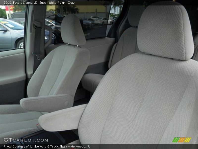 Super White / Light Gray 2011 Toyota Sienna LE