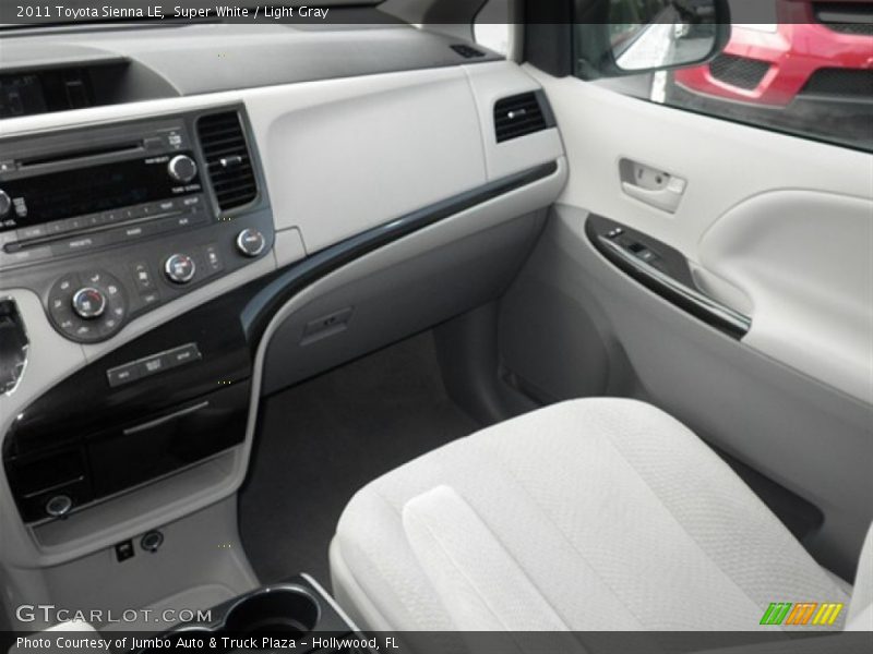 Super White / Light Gray 2011 Toyota Sienna LE