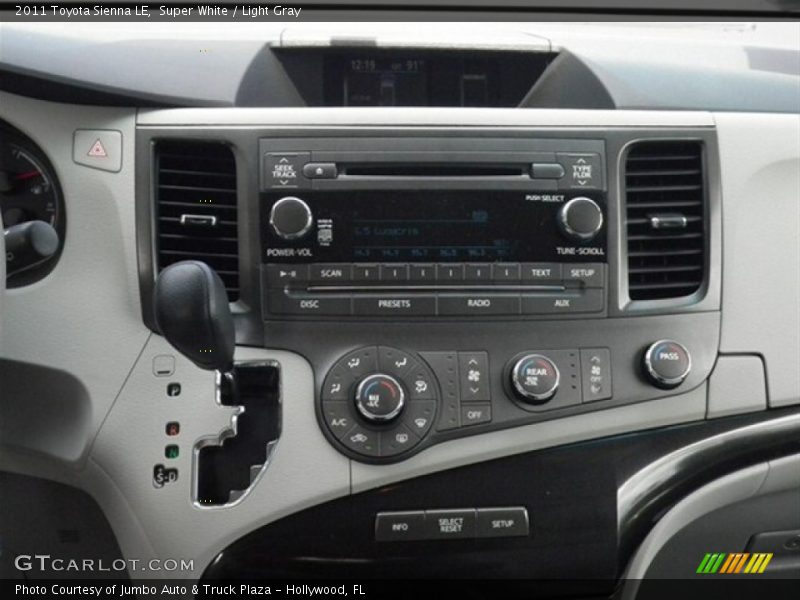 Super White / Light Gray 2011 Toyota Sienna LE