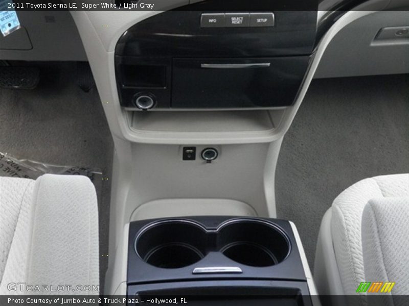Super White / Light Gray 2011 Toyota Sienna LE