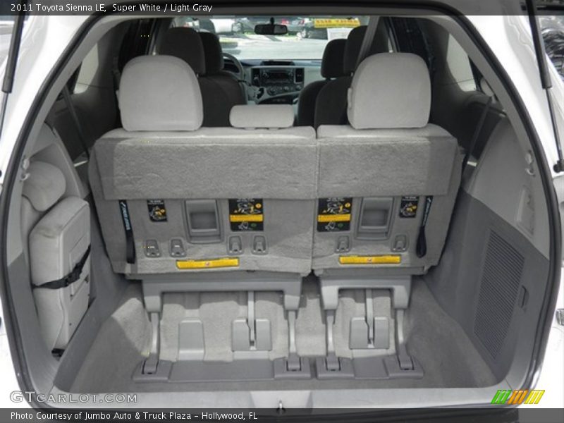 Super White / Light Gray 2011 Toyota Sienna LE