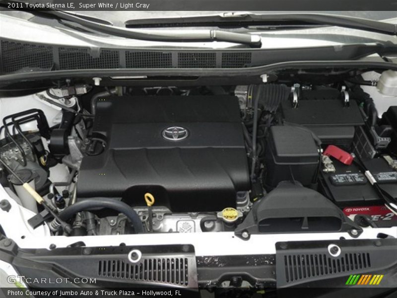 Super White / Light Gray 2011 Toyota Sienna LE