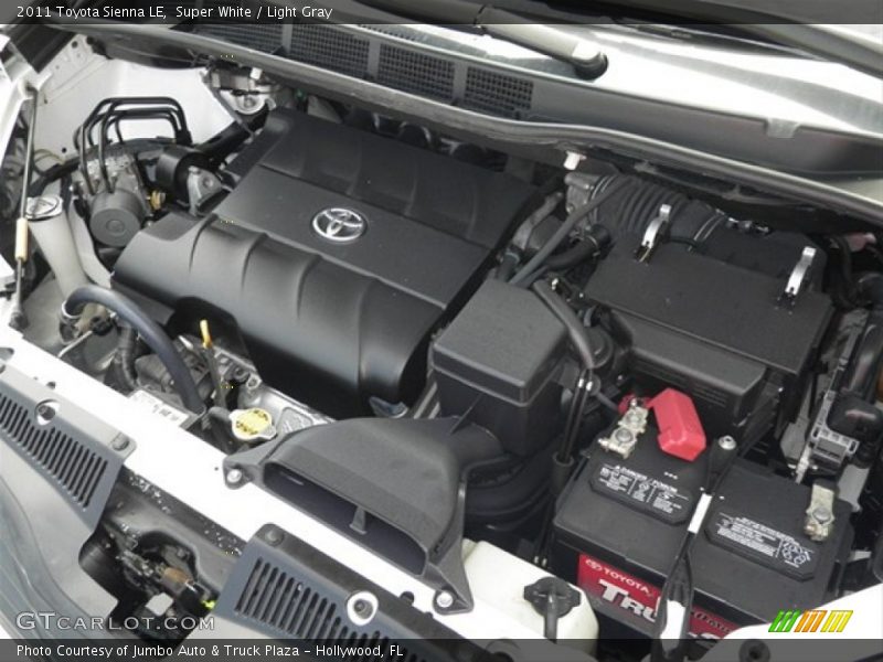 Super White / Light Gray 2011 Toyota Sienna LE