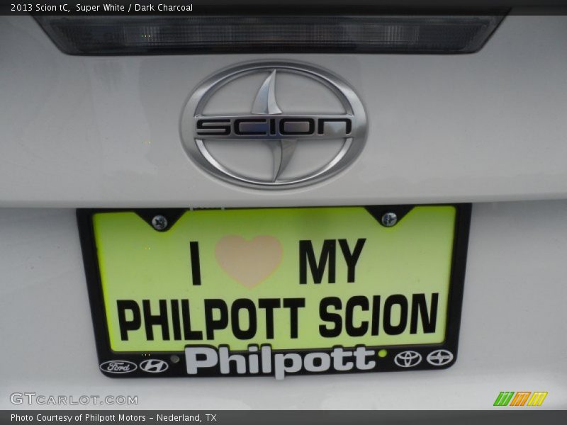 Super White / Dark Charcoal 2013 Scion tC