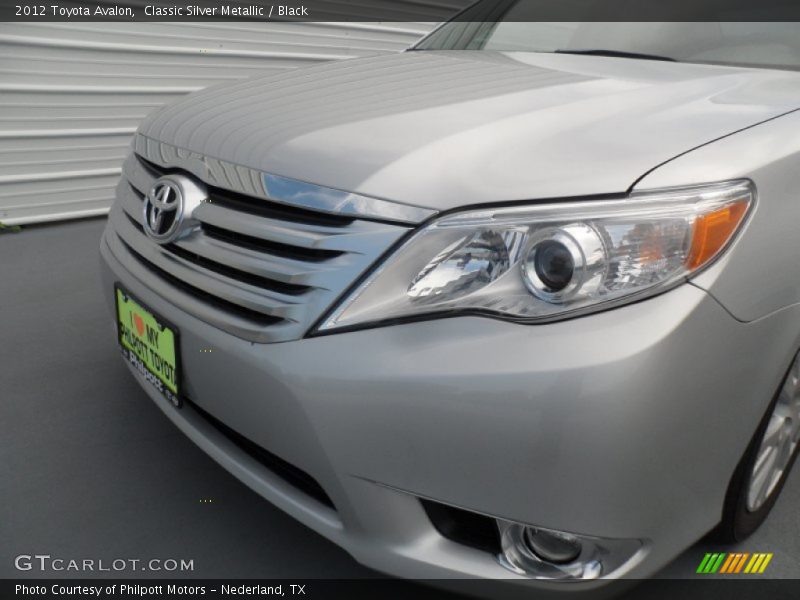 Classic Silver Metallic / Black 2012 Toyota Avalon