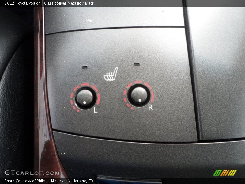 Classic Silver Metallic / Black 2012 Toyota Avalon