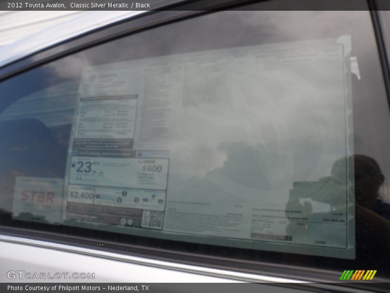 Classic Silver Metallic / Black 2012 Toyota Avalon