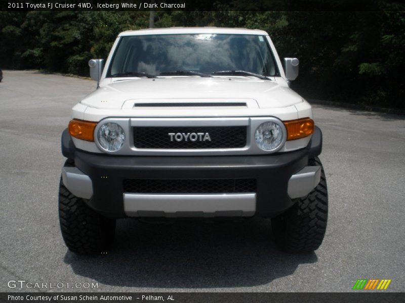 Iceberg White / Dark Charcoal 2011 Toyota FJ Cruiser 4WD