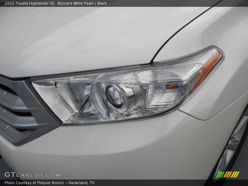 Blizzard White Pearl / Black 2012 Toyota Highlander SE