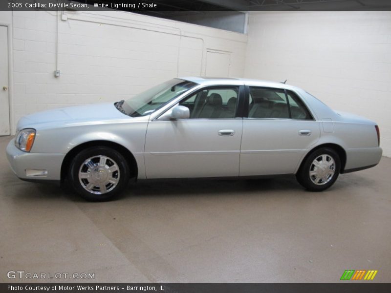 White Lightning / Shale 2005 Cadillac DeVille Sedan