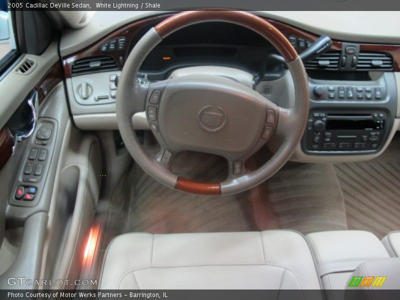 White Lightning / Shale 2005 Cadillac DeVille Sedan