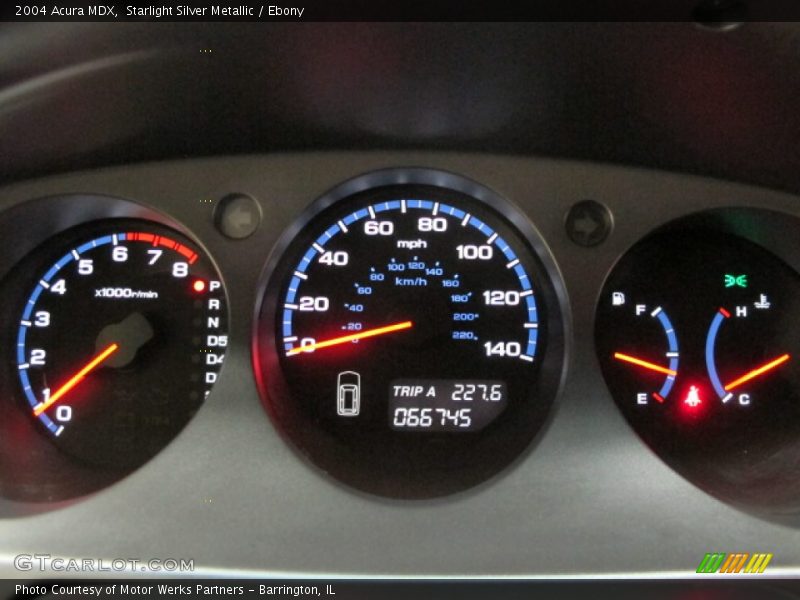 Starlight Silver Metallic / Ebony 2004 Acura MDX