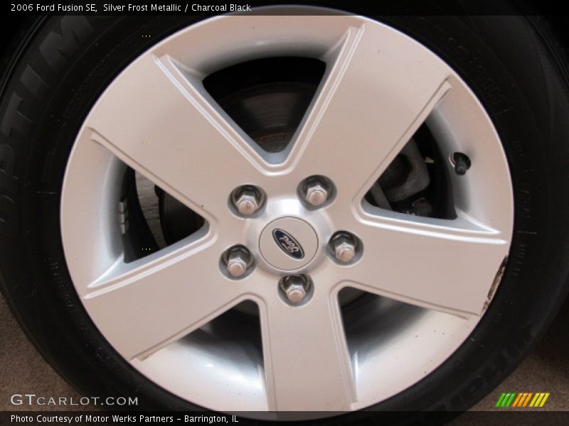 Silver Frost Metallic / Charcoal Black 2006 Ford Fusion SE