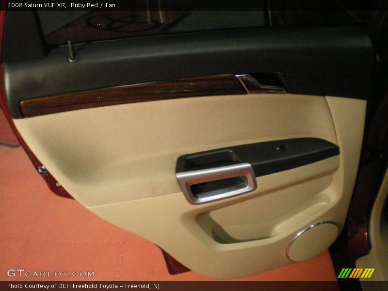 Ruby Red / Tan 2008 Saturn VUE XR
