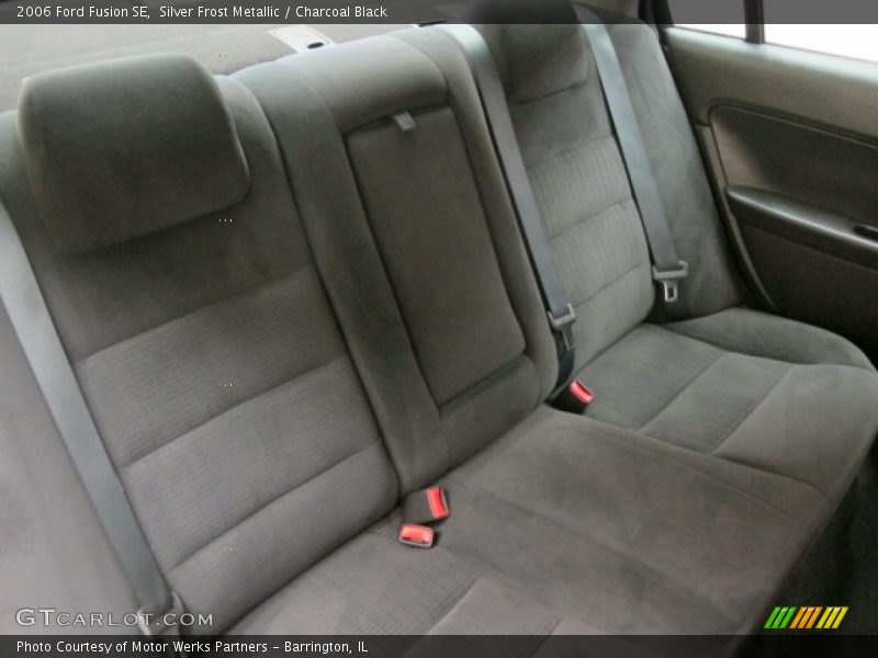 Silver Frost Metallic / Charcoal Black 2006 Ford Fusion SE